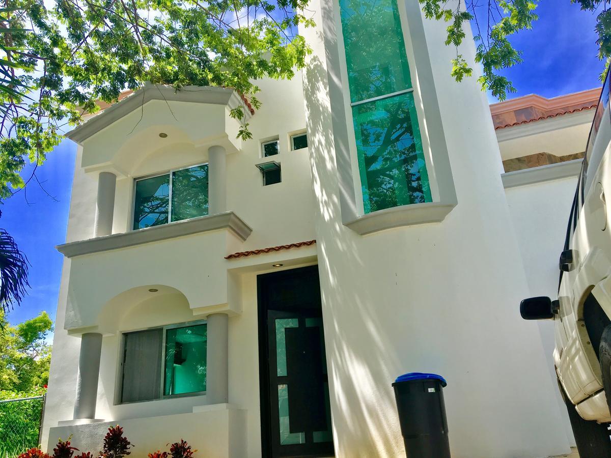 Esquina De La Felicidad De Playacar Bed & Breakfast Плая дел Кармен Екстериор снимка