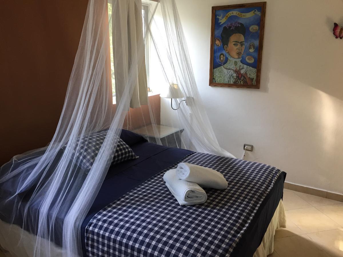 Esquina De La Felicidad De Playacar Bed & Breakfast Плая дел Кармен Екстериор снимка