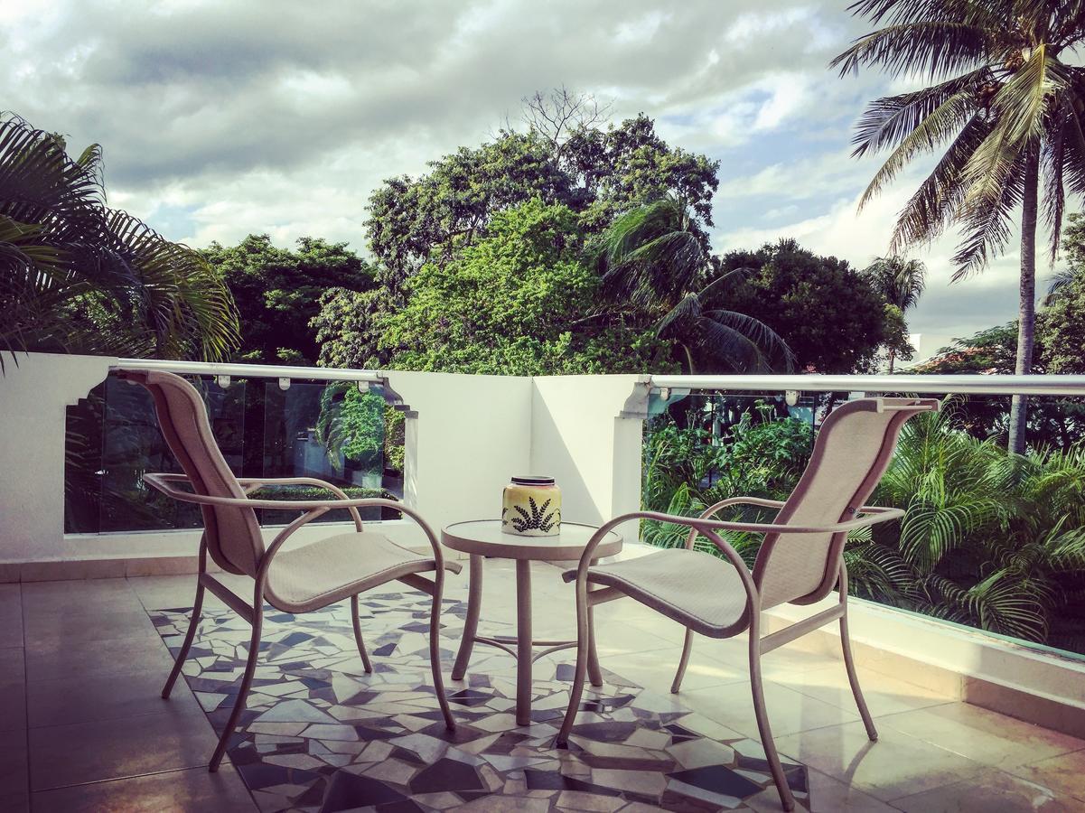 Esquina De La Felicidad De Playacar Bed & Breakfast Плая дел Кармен Екстериор снимка
